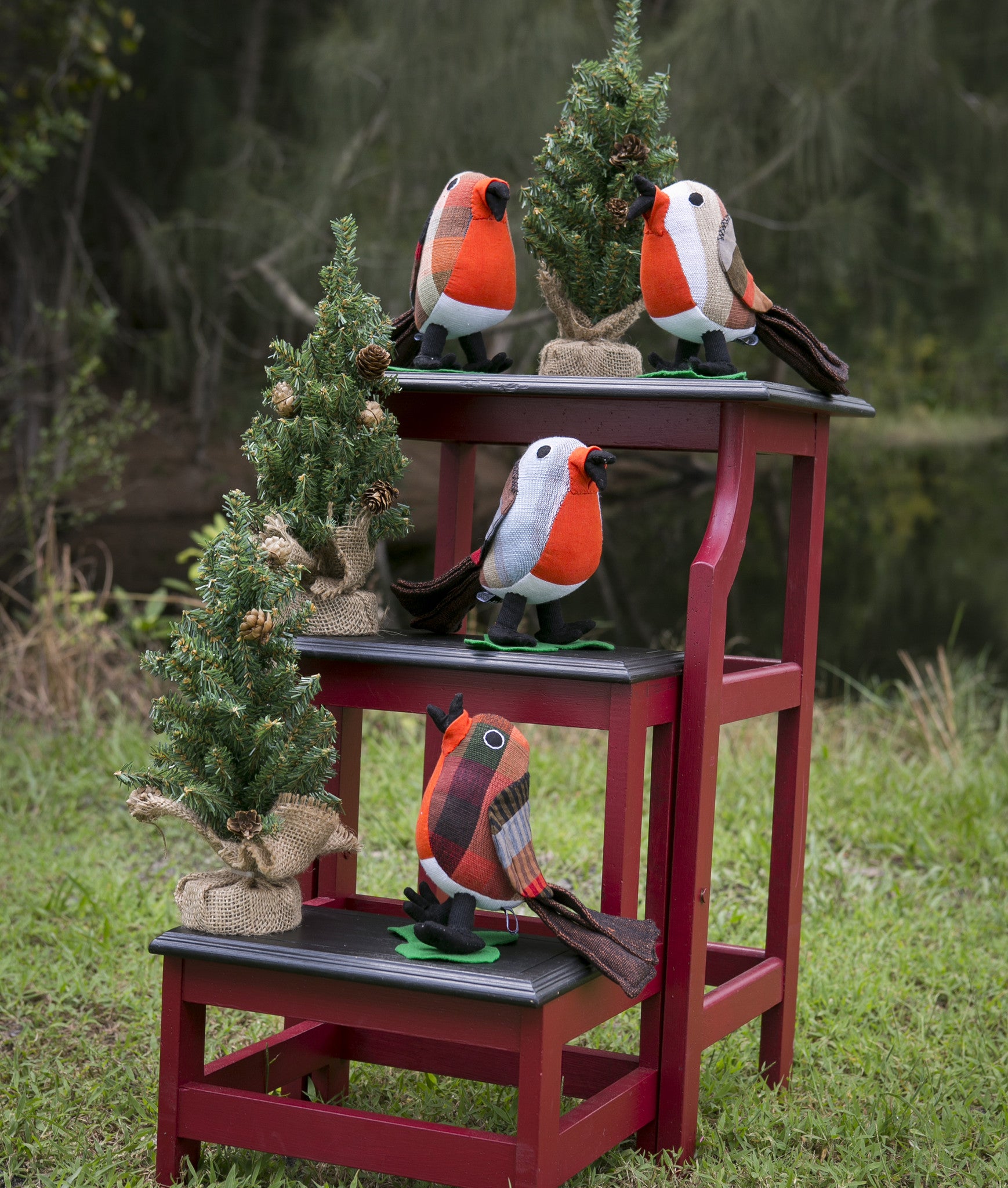 Red Robins bring the spirit of Christmas!
